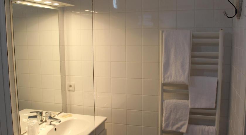Hotel Des Falaises Villers-sur-Mer Room photo
