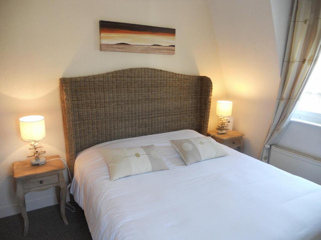 Hotel Des Falaises Villers-sur-Mer Room photo
